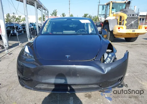 2024 Tesla Model Y Long Range Dual Motor All-Wheel Drive/Rwd из США, поврежденный, VIN 7SAYGDED0RF197366